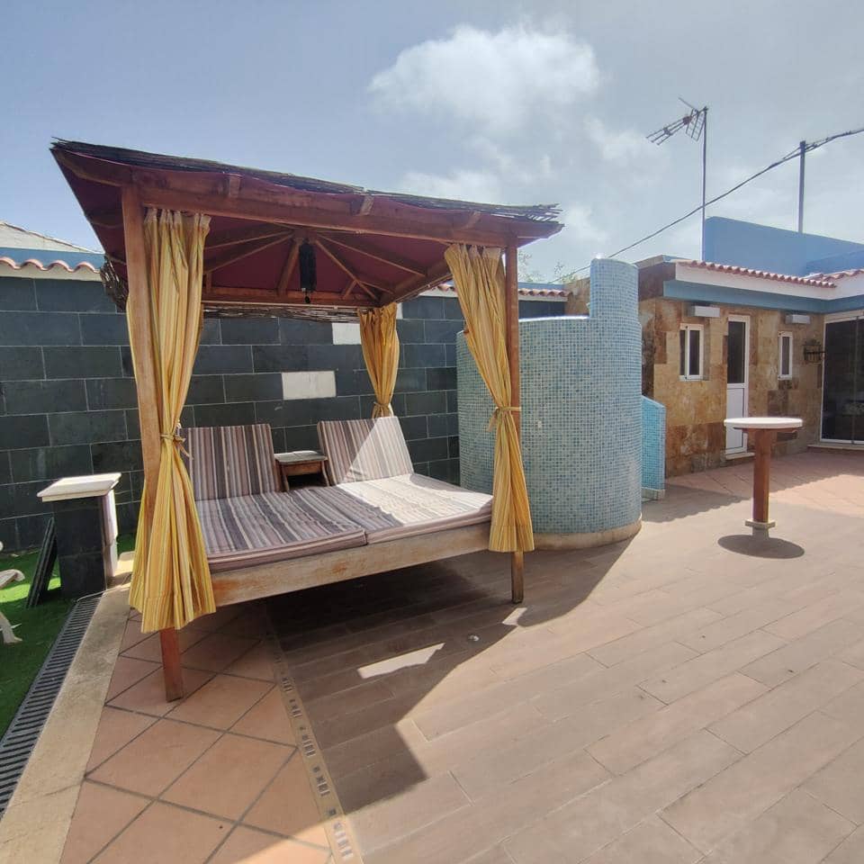3 makuuhuone Huvila vuokrattavana paikassa Santa Maria de Guia de Gran Canaria mukana 
autotalli - 1 800 € (Ref: 10167916)