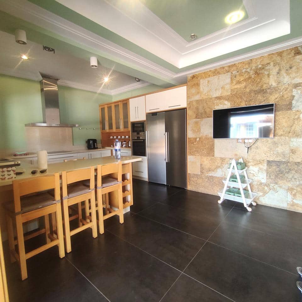 3 makuuhuone Huvila vuokrattavana paikassa Santa Maria de Guia de Gran Canaria mukana 
autotalli - 1 800 € (Ref: 10167916)