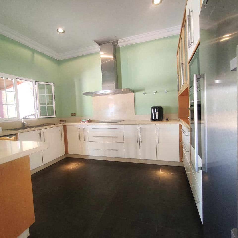 3 makuuhuone Huvila vuokrattavana paikassa Santa Maria de Guia de Gran Canaria mukana 
autotalli - 1 800 € (Ref: 10167916)