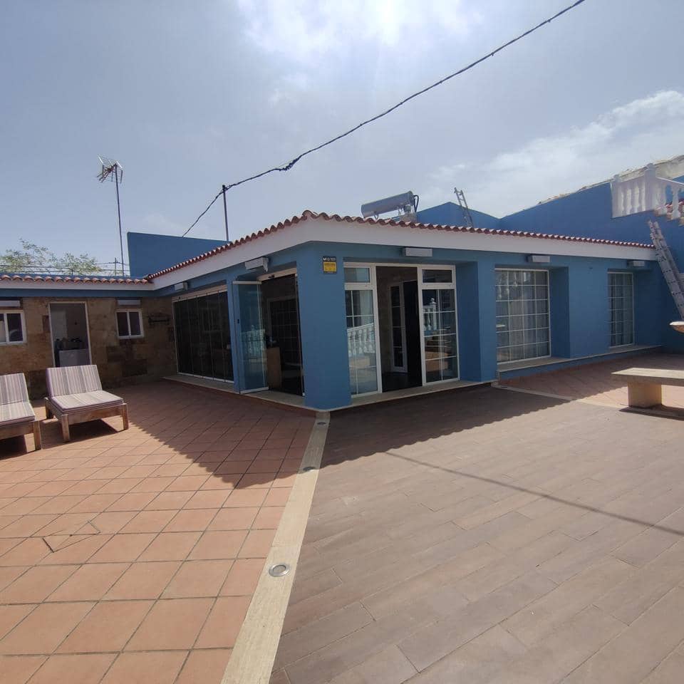 3 makuuhuone Huvila vuokrattavana paikassa Santa Maria de Guia de Gran Canaria mukana 
autotalli - 1 800 € (Ref: 10167916)