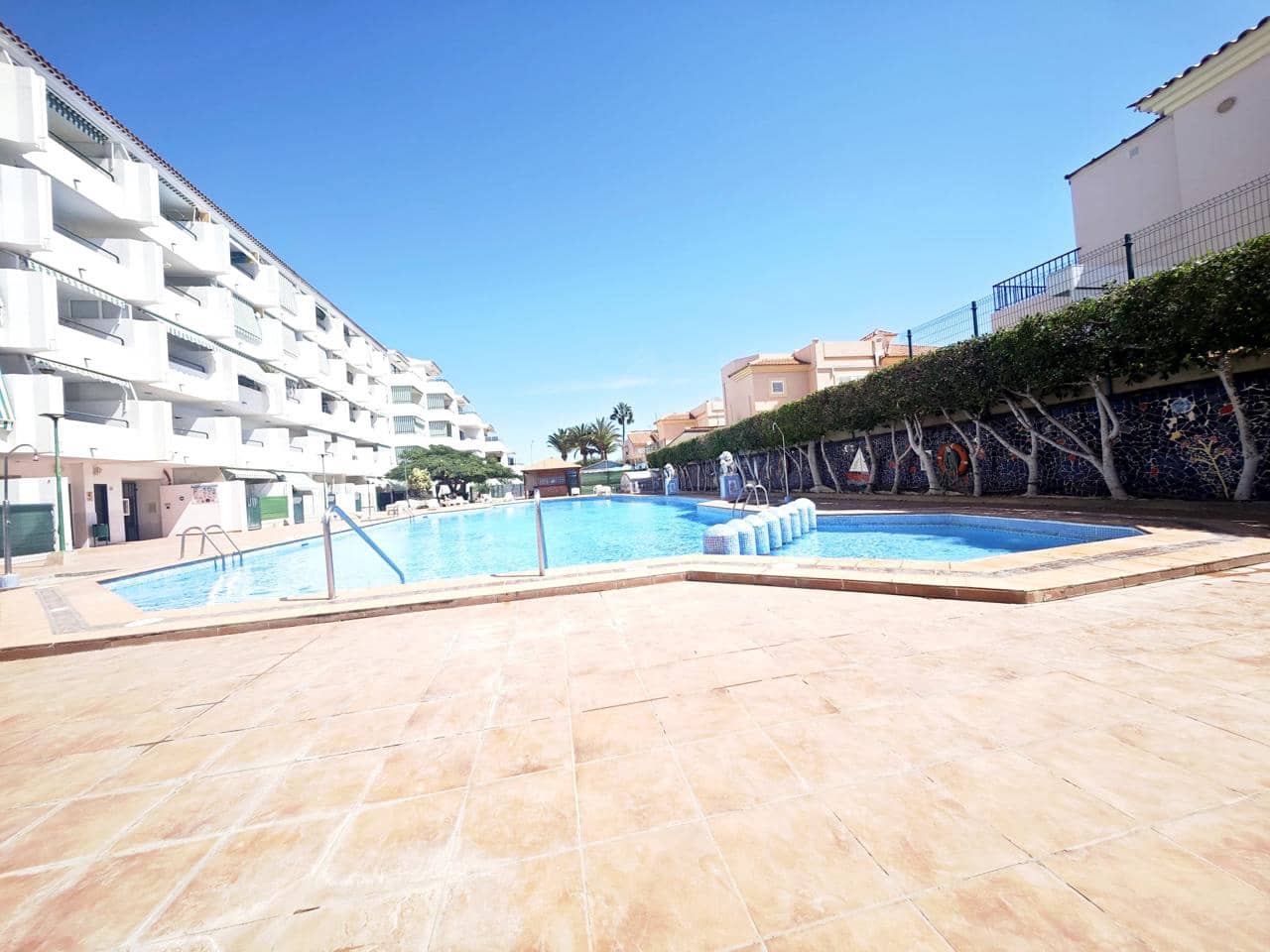 1 soveværelse Lejlighed til salg i Sonneland med swimmingpool - € 210.000 (Ref: 10167917)