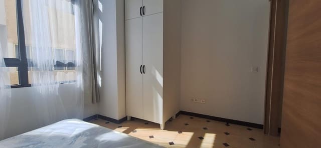 2 quarto Apartamento para arrendar em Isleta, Las Palmas de Gran Canaria - 1 050 € (Ref: 10167918)