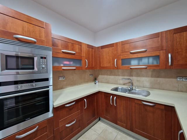 4 soveværelse Villa til salg i Santa María de Guía de Gran Canaria - € 320.000 (Ref: 10167919)
