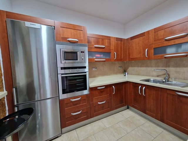 4 soveværelse Villa til salg i Santa María de Guía de Gran Canaria - € 320.000 (Ref: 10167919)