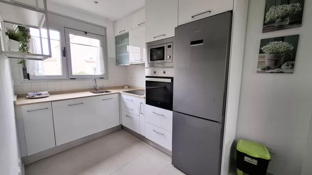 2 bedroom Flat for rent in Vecindario, Santa Lucía de Tirajana - € 1,200 (Ref: 10182213)