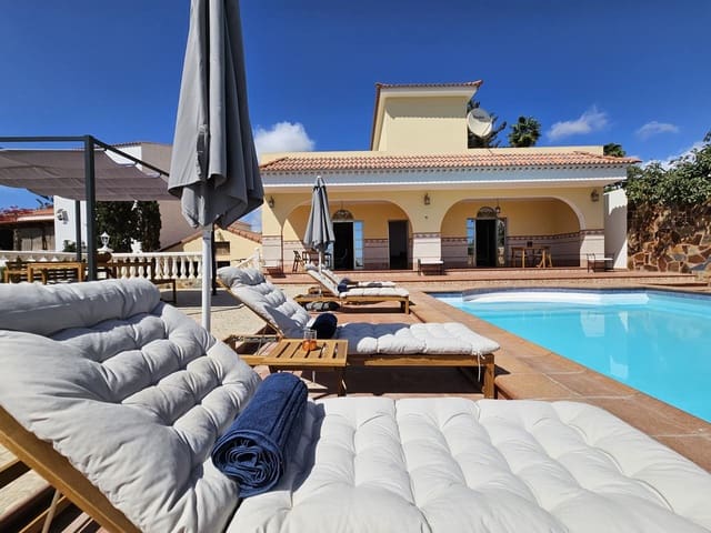 Chalet de 2 habitaciones en El Salobre, San Bartolomé de Tirajana en alquiler con piscina garaje - 2.400 € (Ref: 10182307)