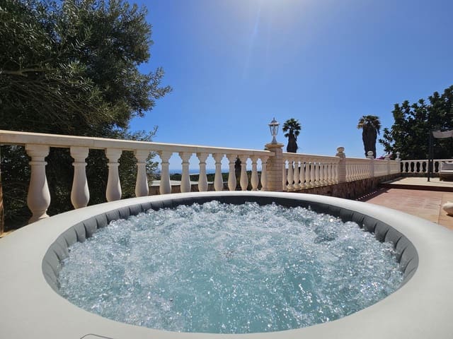 Chalet de 2 habitaciones en El Salobre, San Bartolomé de Tirajana en alquiler con piscina garaje - 2.400 € (Ref: 10182307)