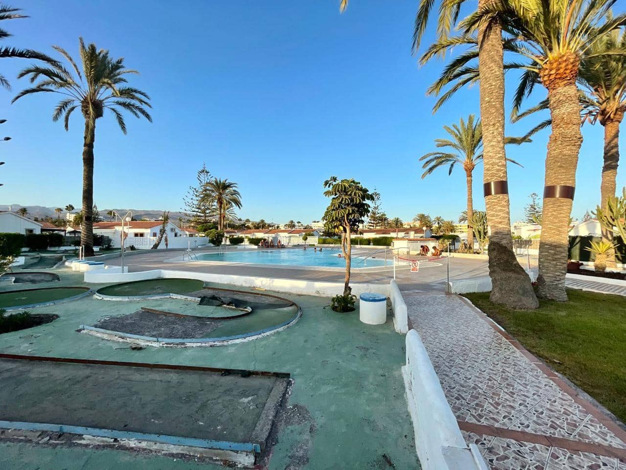 1 makuuhuone Bungalow vuokrattavana paikassa Playa del Ingles mukana uima-altaan - 1 050 € (Ref: 6342798)