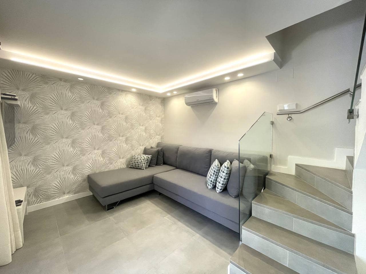 1 bedroom Villa for rent in Maspalomas with pool - € 1,250 (Ref: 6386810)