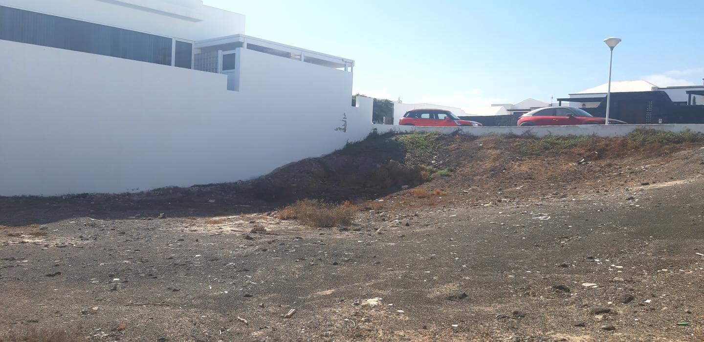 Teren niezagospodarowany na sprzedaż w Arrecife - 200 000 € (Ref: 7781985)