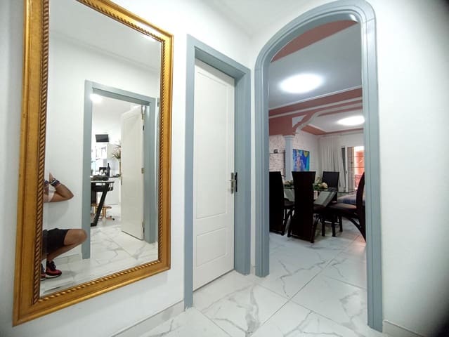 3 bedroom Flat for rent in Maspalomas, San Bartolomé de Tirajana with garage - € 1,700 (Ref: 7839855)