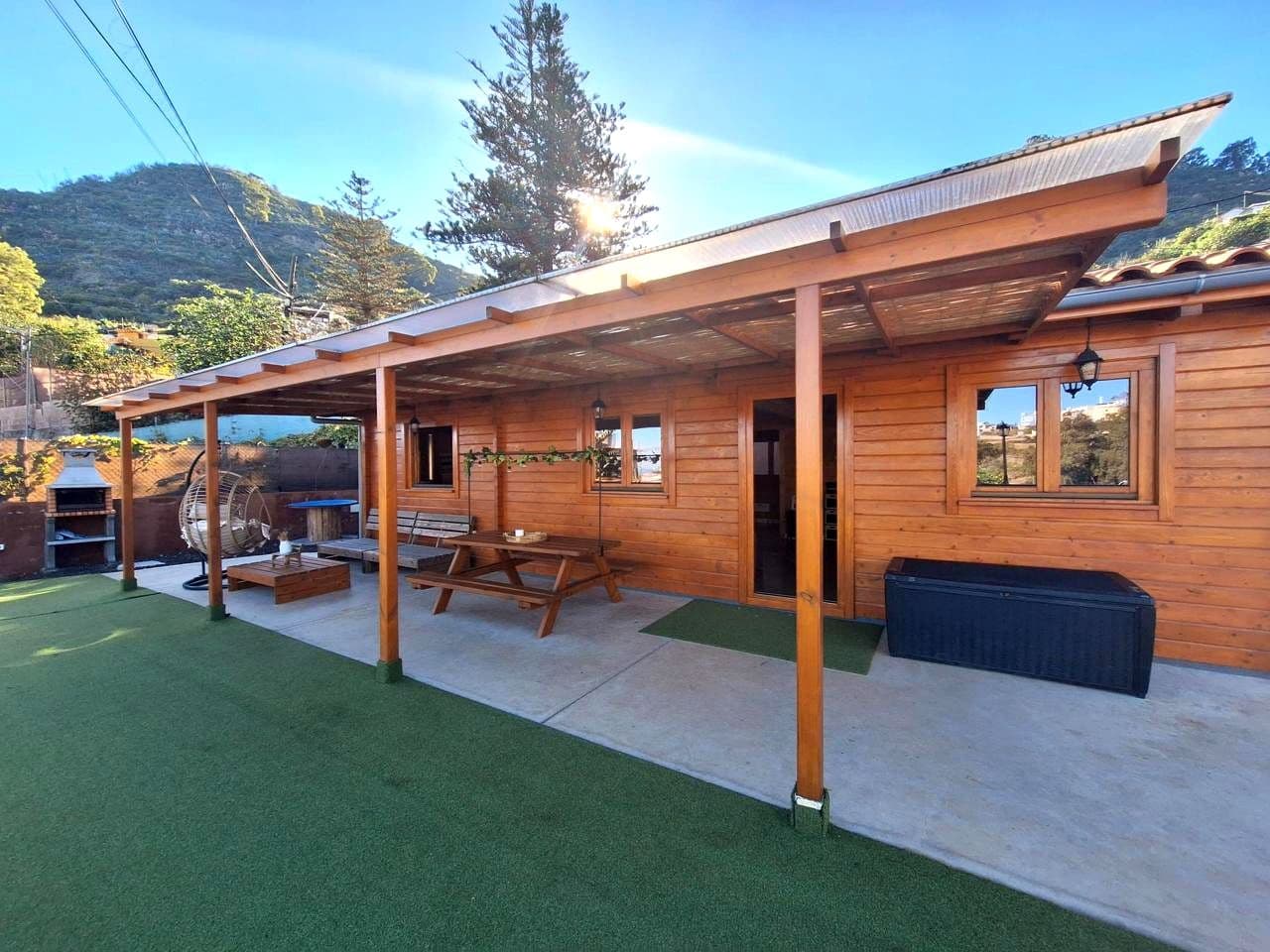 4 bedroom Villa for rent in Teror with pool garage - € 1,300 (Ref: 7950564)