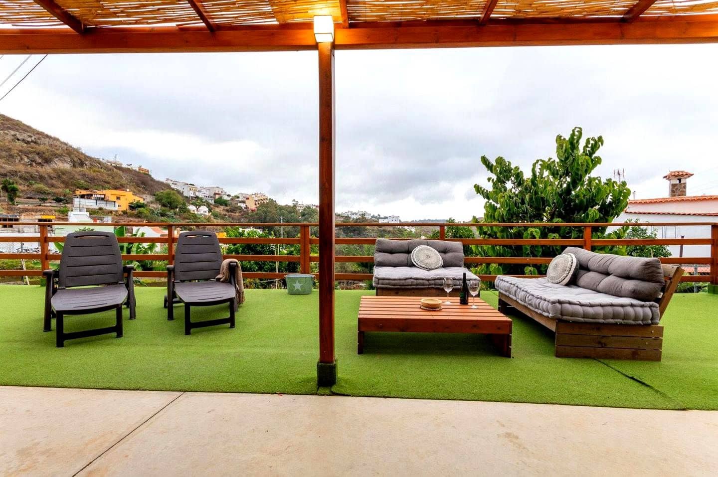 4 bedroom Villa for rent in Teror with pool garage - € 1,300 (Ref: 7950564)