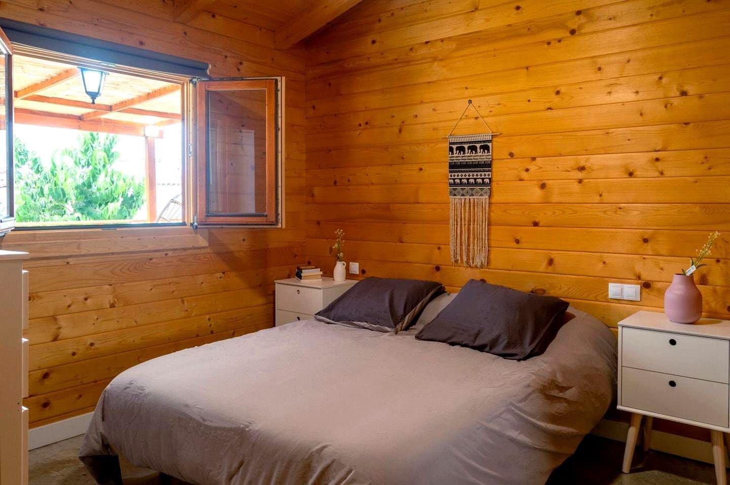 4 bedroom Villa for rent in Teror with pool garage - € 1,300 (Ref: 7950564)