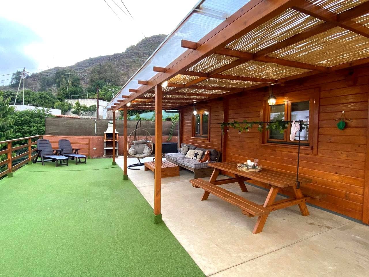 4 bedroom Villa for rent in Teror with pool garage - € 1,300 (Ref: 7950564)