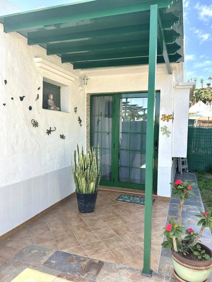 Villa/Maison de 2 chambres à louer à Maspalomas avec piscine - 1 350 € (Ref: 7995415)