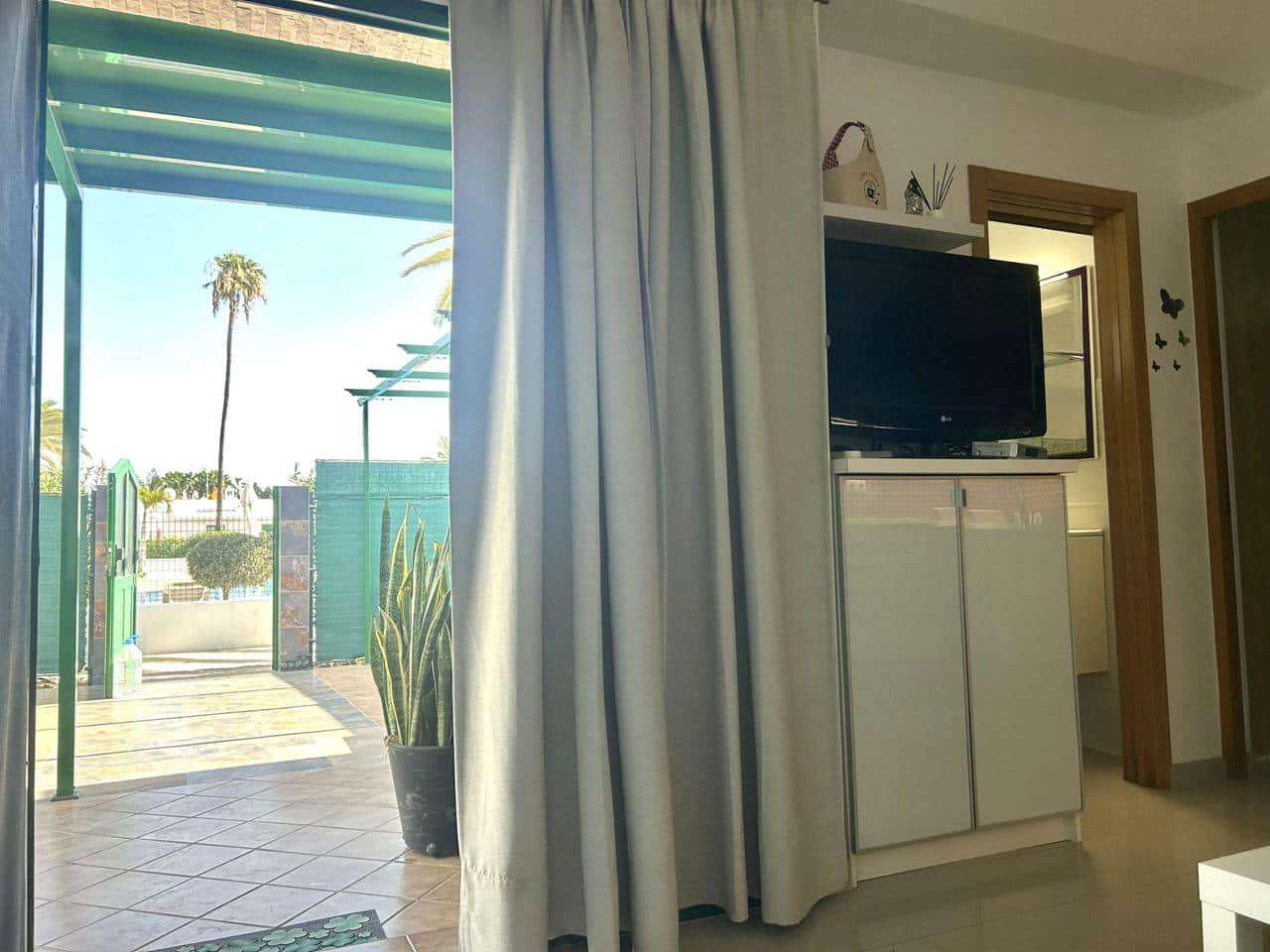 Villa/Maison de 2 chambres à louer à Maspalomas avec piscine - 1 350 € (Ref: 7995415)