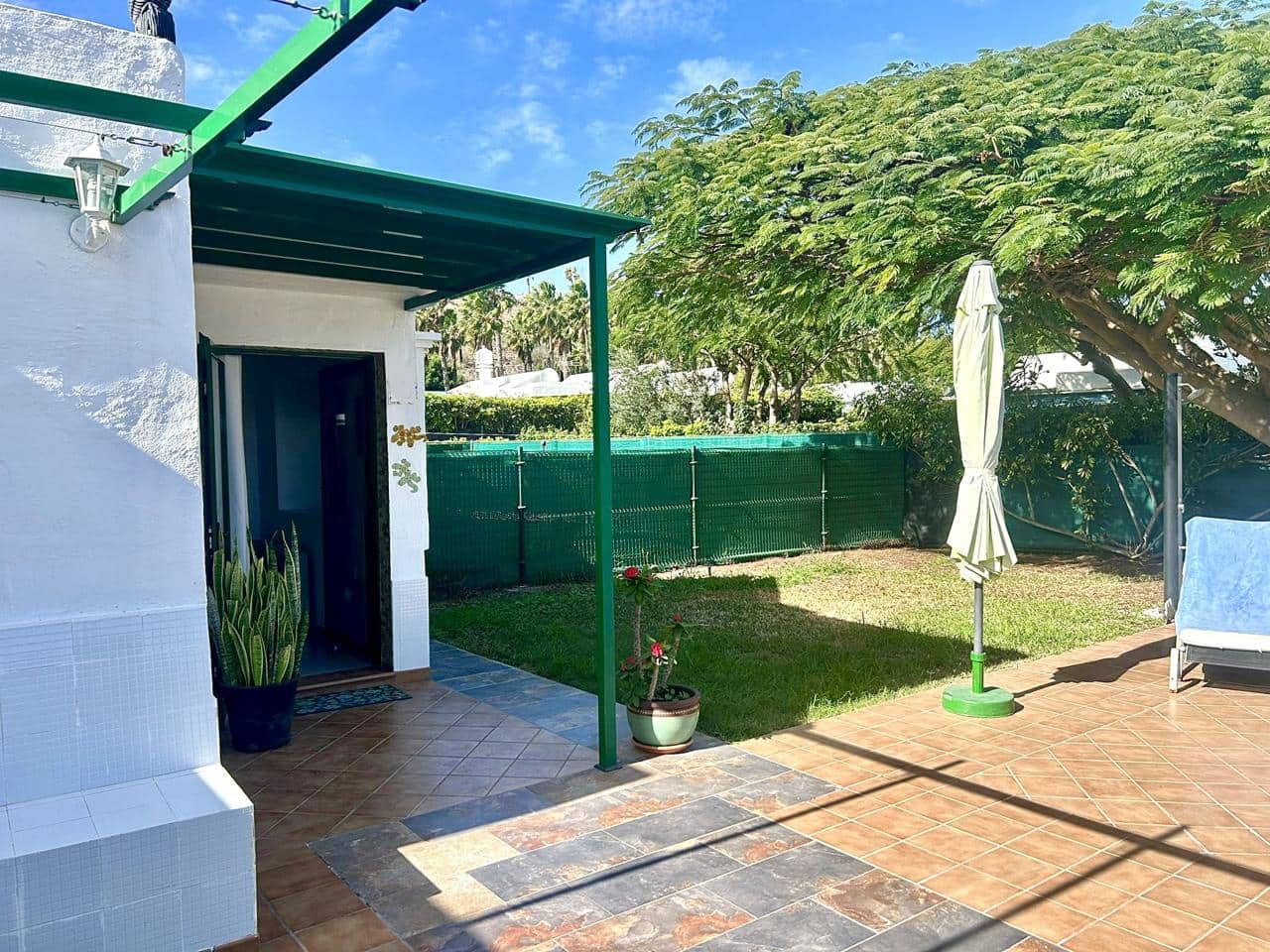 Villa/Maison de 2 chambres à louer à Maspalomas avec piscine - 1 350 € (Ref: 7995415)