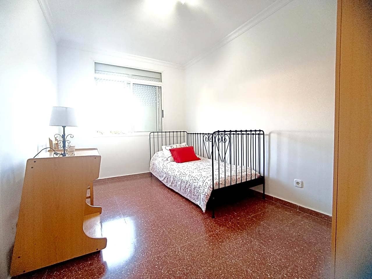 3 bedroom Flat for rent in Maspalomas with garage - € 1,300 (Ref: 8145306)