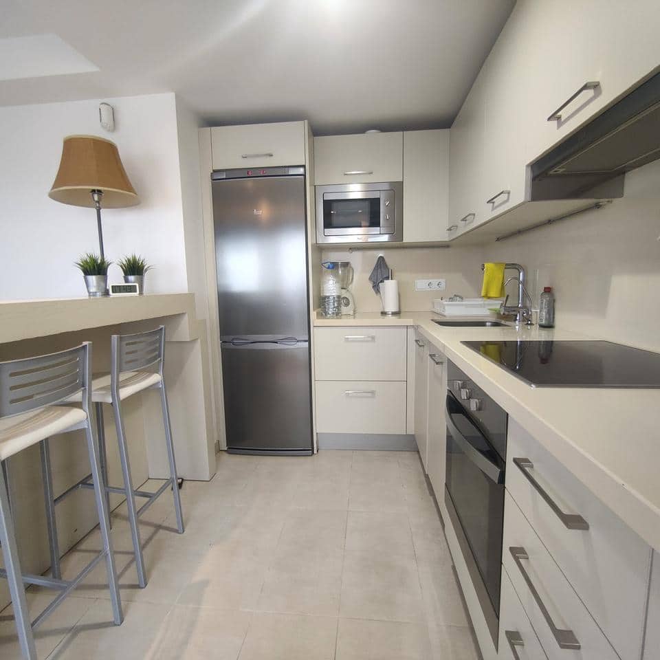 3 quarto Bungalow para arrendar em San Bartolome de Tirajana com piscina - 2 000 € (Ref: 8428162)