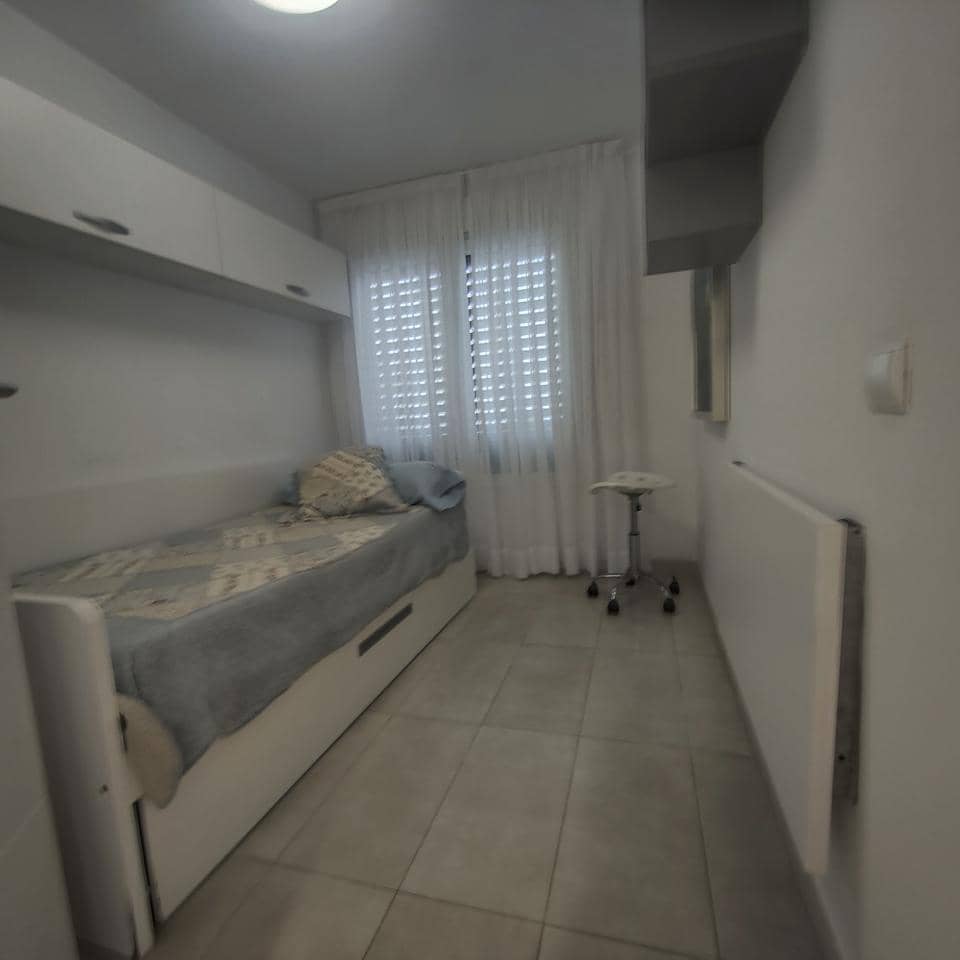 3 quarto Bungalow para arrendar em San Bartolome de Tirajana com piscina - 2 000 € (Ref: 8428162)