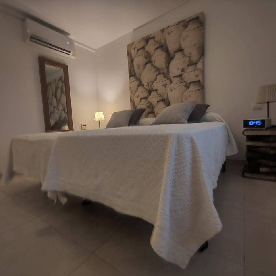 3 quarto Bungalow para arrendar em San Bartolome de Tirajana com piscina - 2 000 € (Ref: 8428162)