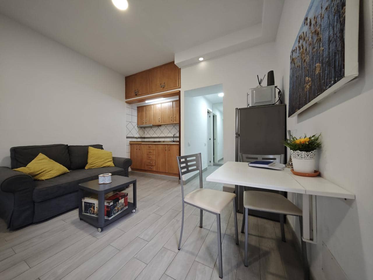 Flat te huur in Maspalomas met zwembad - € 900 (Ref: 8439477)