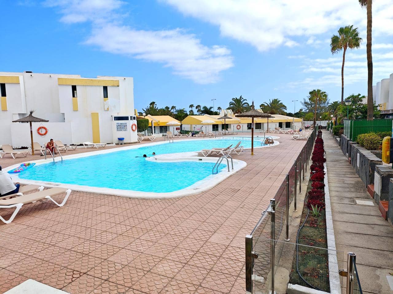 1 Zimmer Bungalow zu vermieten in Maspalomas mit Pool - 1.250 € (Ref: 8440036)