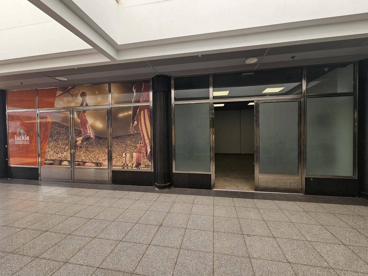 1 Zimmer Firma/Unternehmen zu vermieten in Maspalomas - 1.100 € (Ref: 8448021)