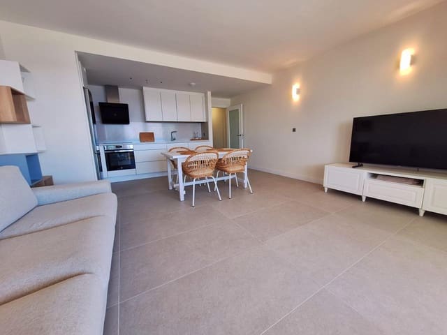 2 slaapkamer Flat te huur in Telde met garage - € 1.600 (Ref: 8457470)