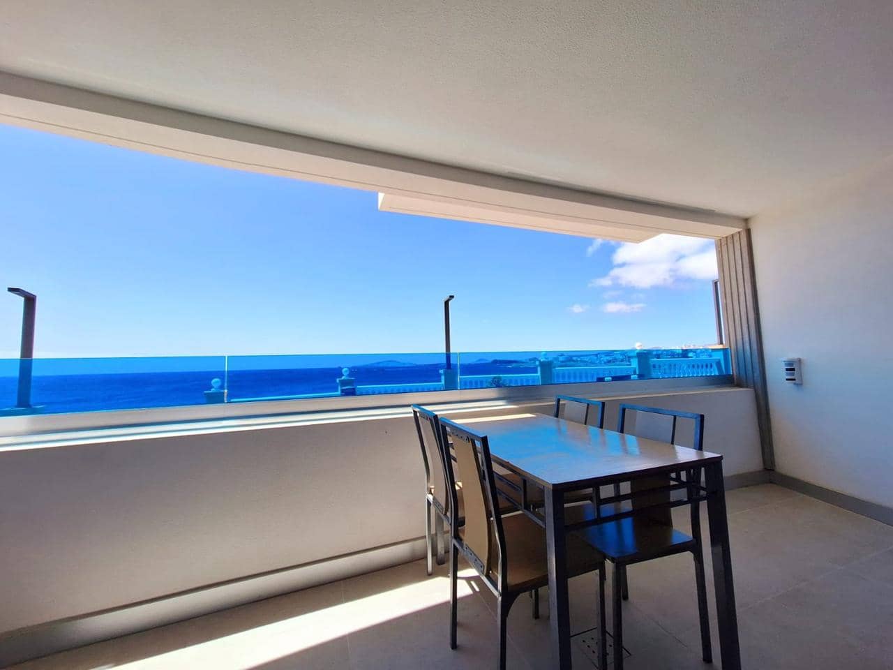 2 bedroom Flat for rent in Telde with garage - € 1,600 (Ref: 8457470)