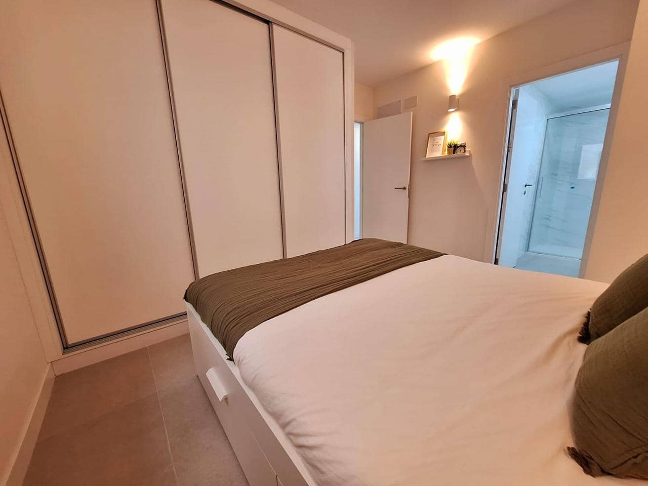 2 bedroom Flat for rent in Telde with garage - € 1,600 (Ref: 8457470)
