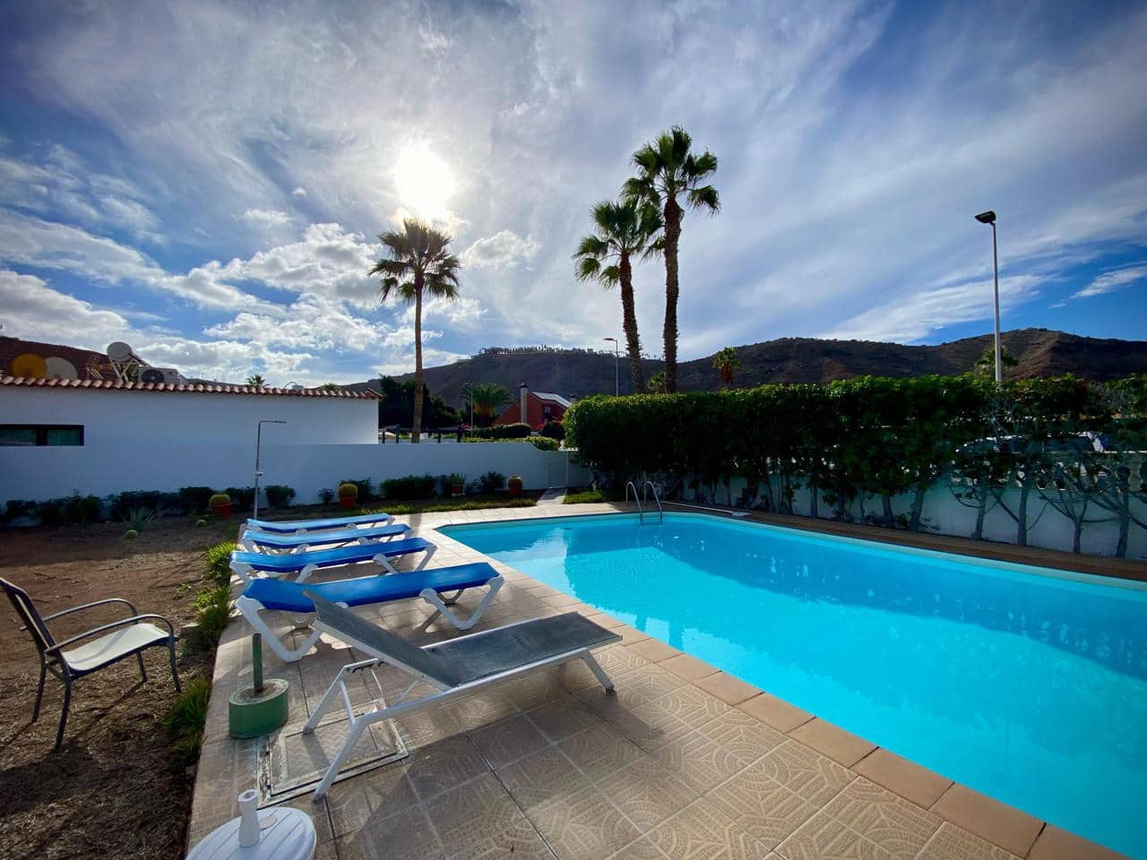 2 bedroom Villa for rent in Mogan with pool - € 2,100 (Ref: 8463230)