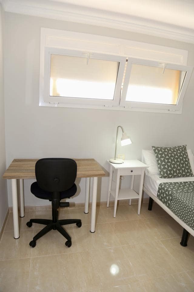 2 bedroom Flat for rent in Costa Adeje with pool garage - € 1,400 (Ref: 8469696)