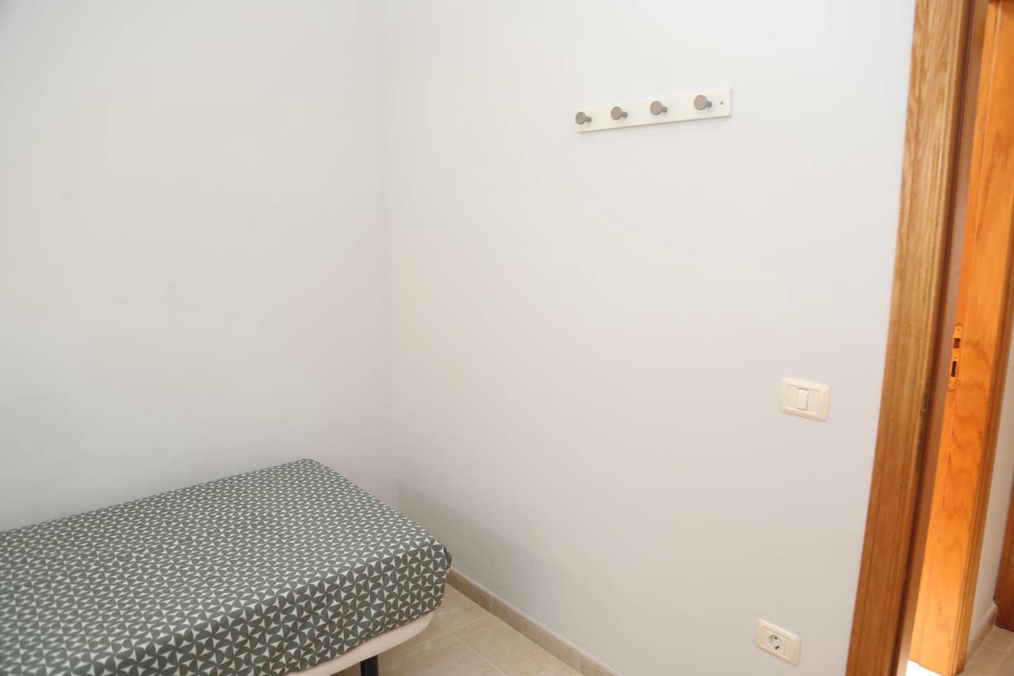 Piso de 2 habitaciones en Costa Adeje en alquiler con piscina garaje - 1.400 € (Ref: 8469696)