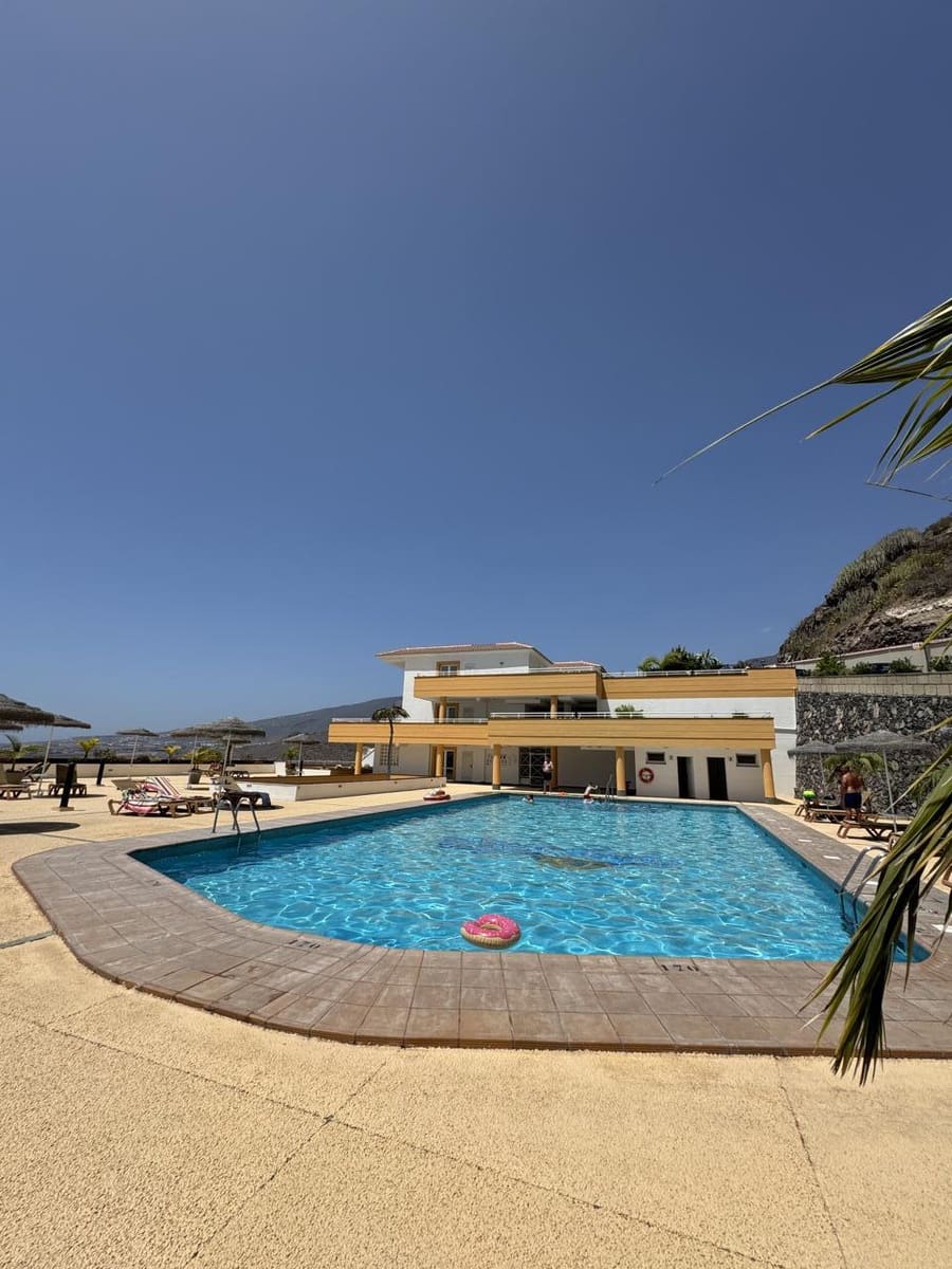 Piso de 2 habitaciones en Costa Adeje en alquiler con piscina garaje - 1.400 € (Ref: 8469696)