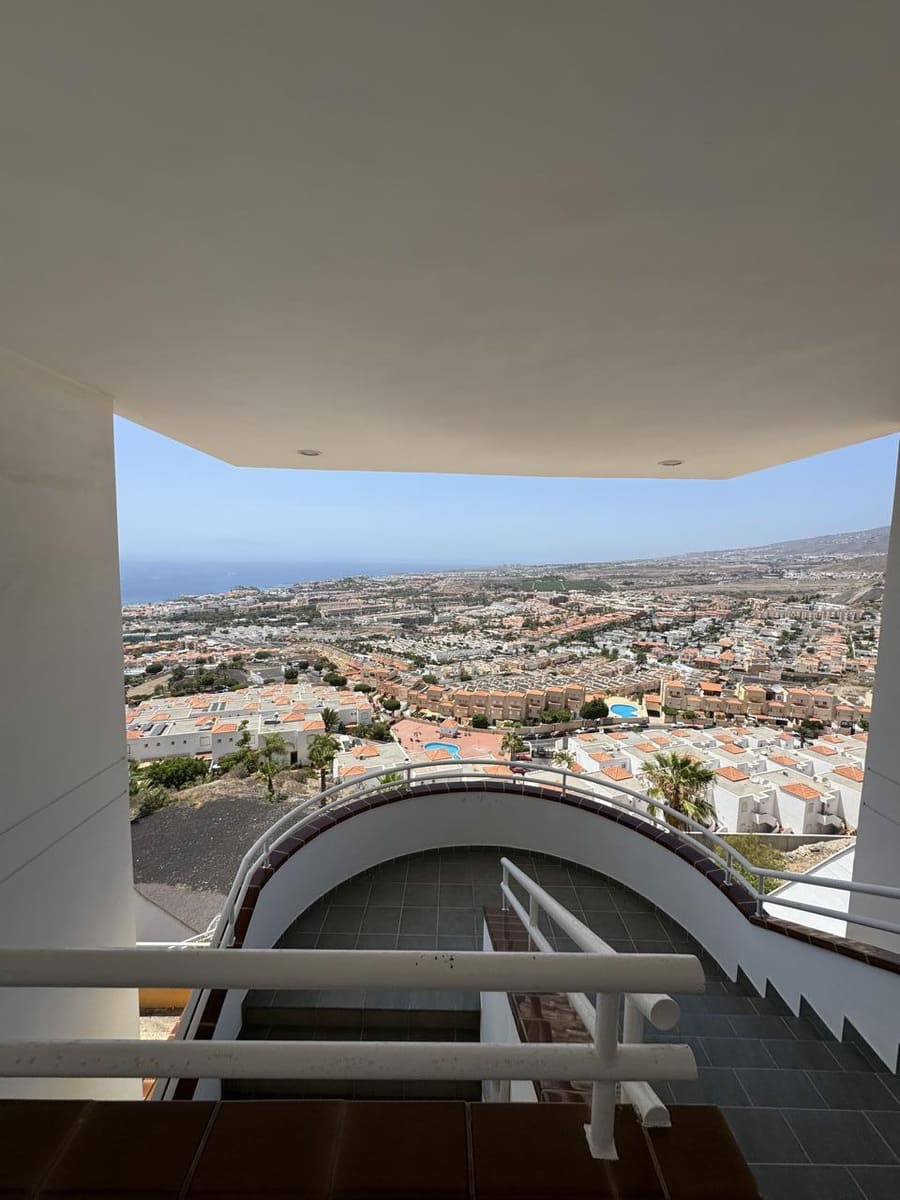Piso de 2 habitaciones en Costa Adeje en alquiler con piscina garaje - 1.400 € (Ref: 8469696)