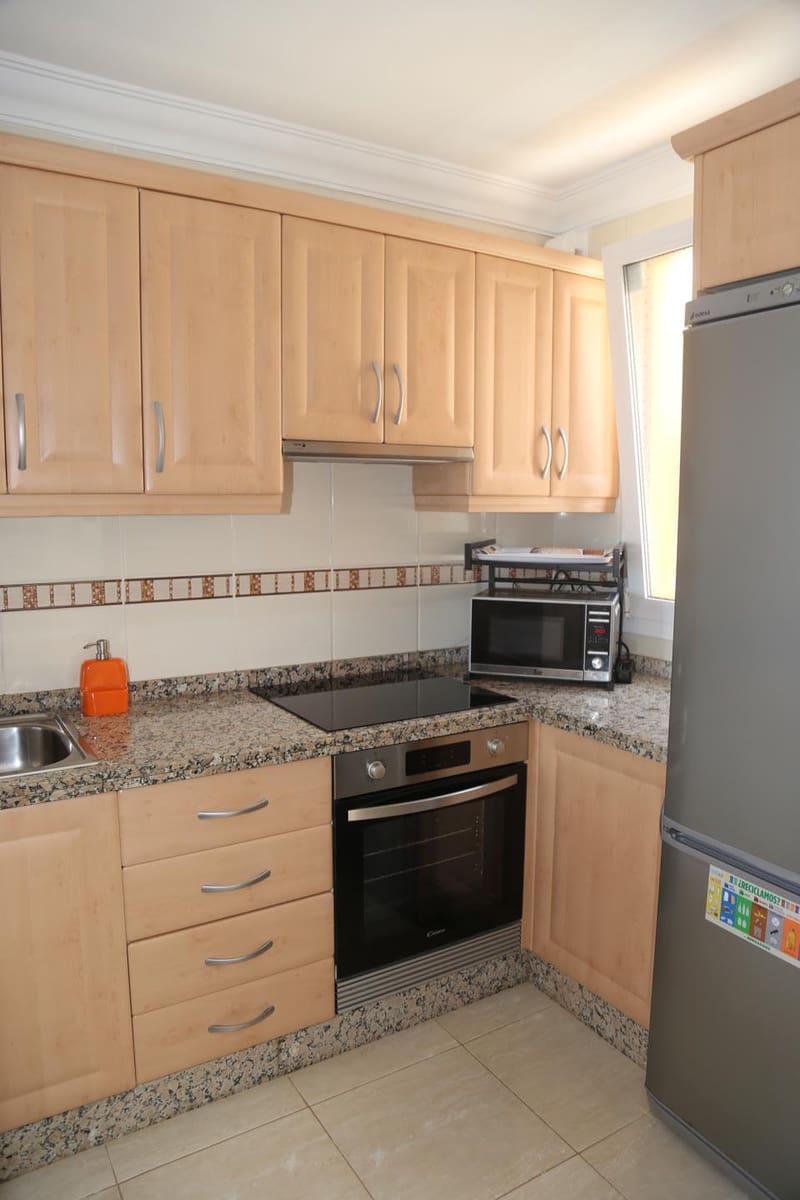 Piso de 2 habitaciones en Costa Adeje en alquiler con piscina garaje - 1.400 € (Ref: 8469696)