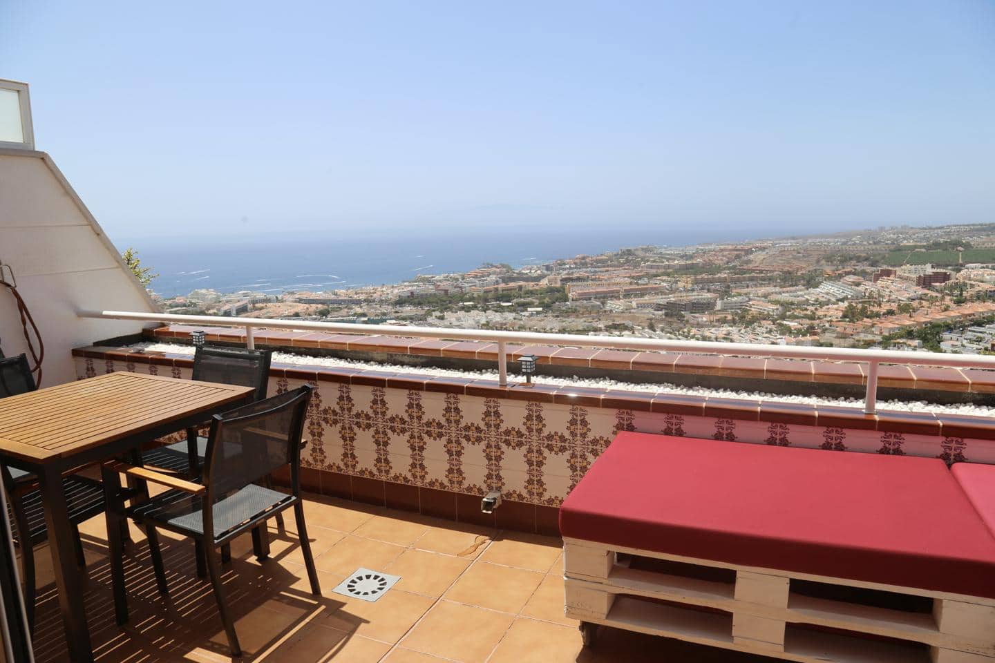 Piso de 2 habitaciones en Costa Adeje en alquiler con piscina garaje - 1.400 € (Ref: 8469696)
