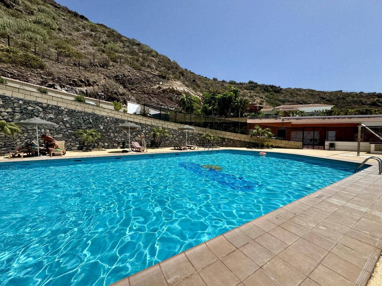 Piso de 2 habitaciones en Costa Adeje en alquiler con piscina garaje - 1.400 € (Ref: 8469696)