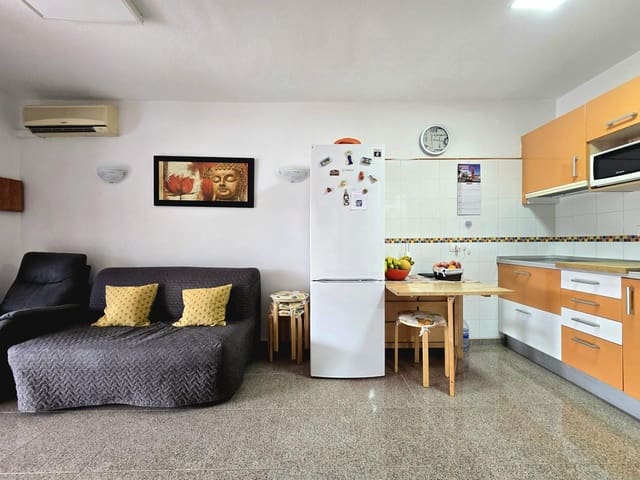 1 makuuhuone Bungalow vuokrattavana paikassa Maspalomas, San Bartolomé de Tirajana mukana uima-altaan - 1 150 € (Ref: 8481514)