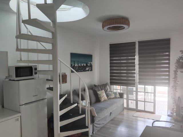 2 soverom Leilighet til leie i Sonneland, San Bartolomé de Tirajana med svømmebasseng garasje - € 1 200 (Ref: 8486805)