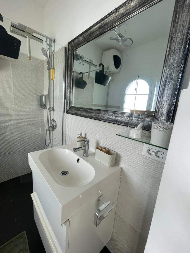 2 bedroom Flat for rent in Sonneland with pool garage - € 1,200 (Ref: 8486805)