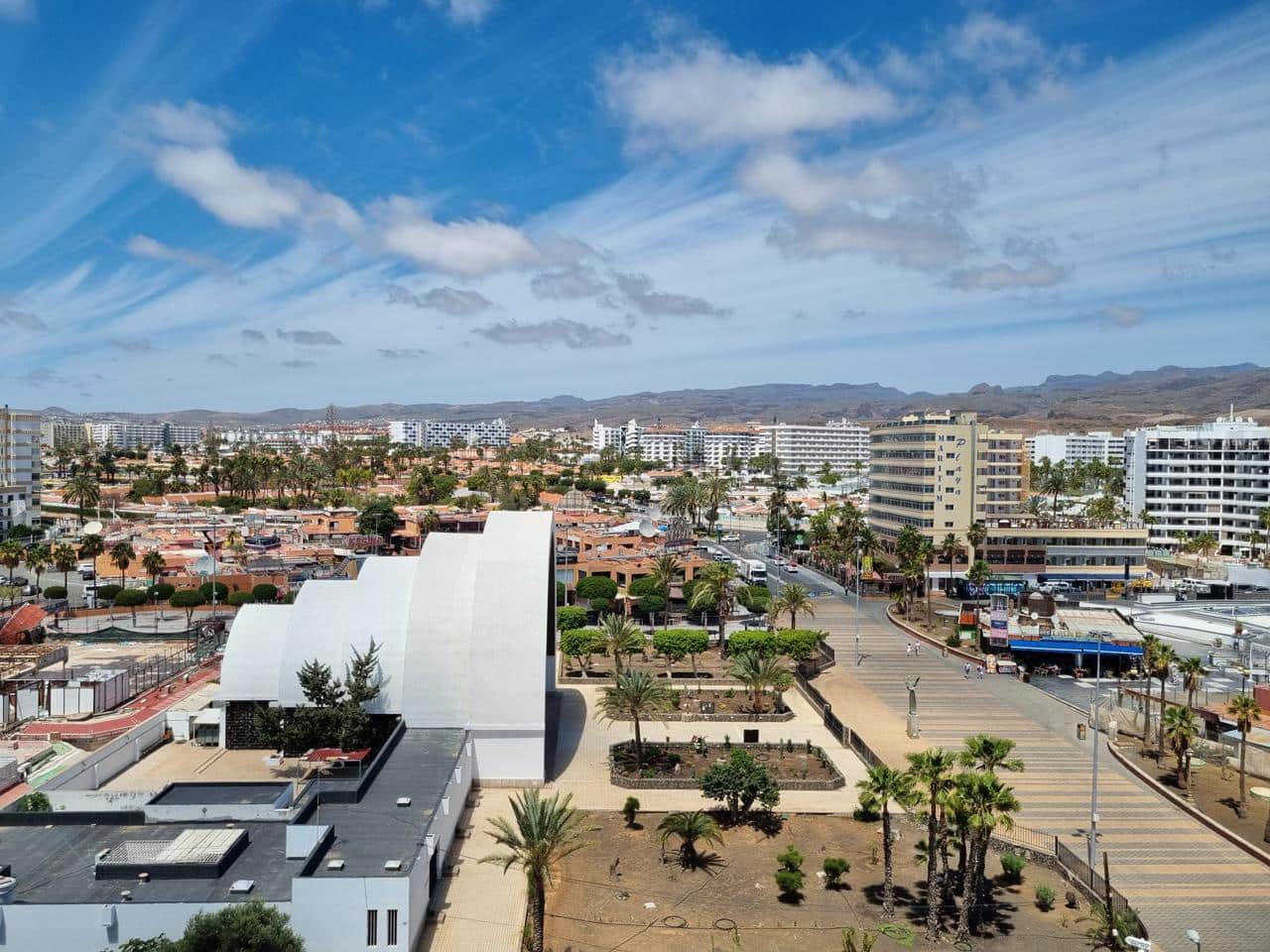 1 slaapkamer Flat te huur in San Bartolome de Tirajana met zwembad - € 1.300 (Ref: 8499509)