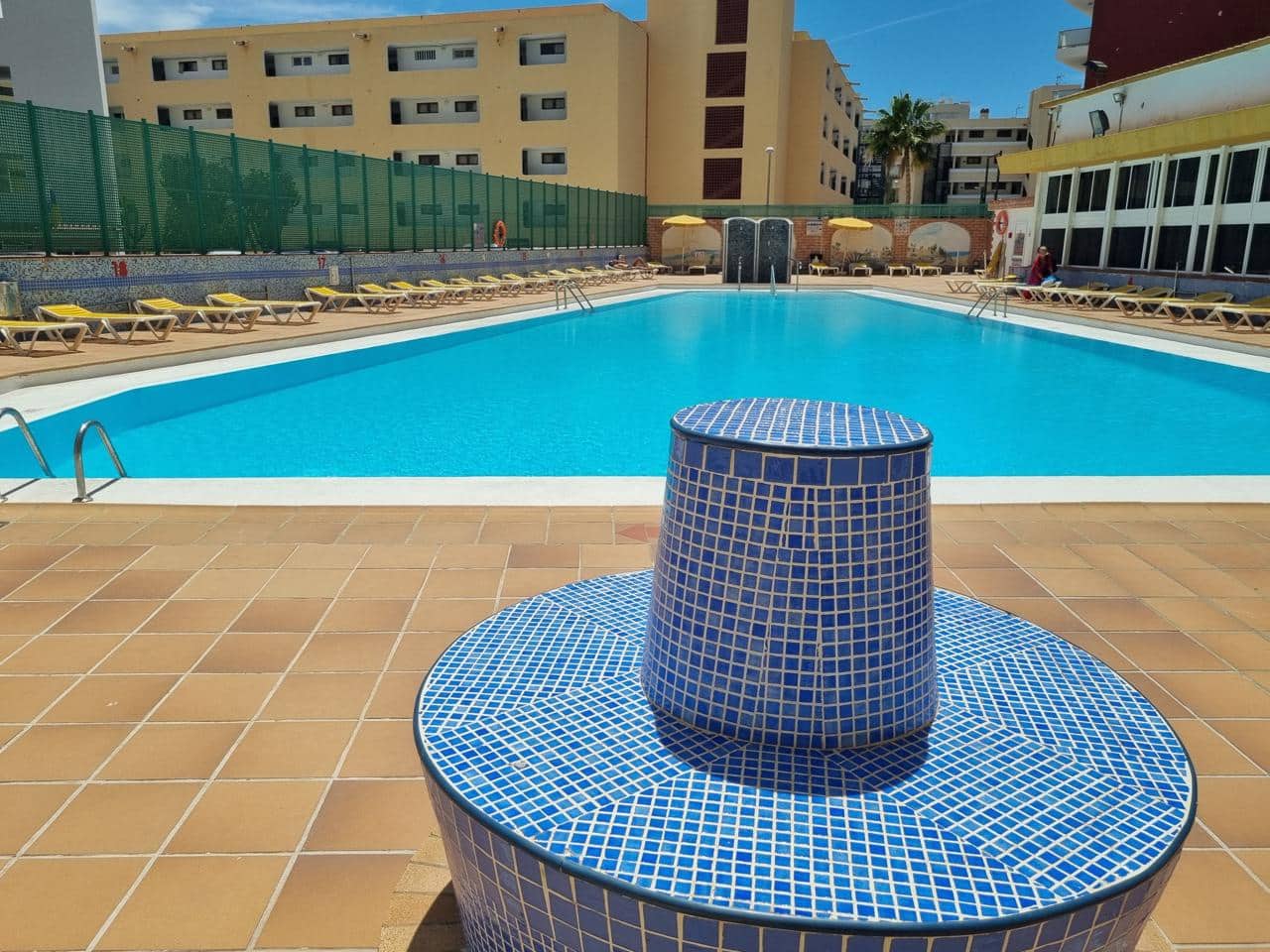 1 slaapkamer Flat te huur in San Bartolome de Tirajana met zwembad - € 1.300 (Ref: 8499509)