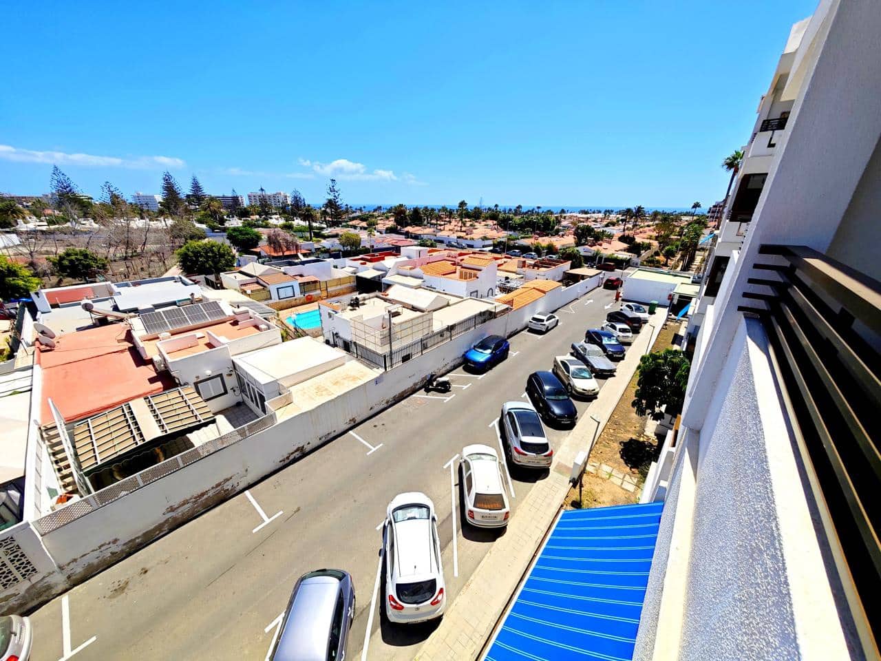 1 bedroom Flat for rent in Playa del Ingles with garage - € 1,200 (Ref: 8511236)