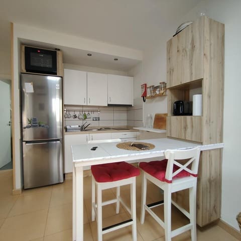 1 soveværelse Villa til leje i Bahia Feliz, San Bartolomé de Tirajana med swimmingpool garage - € 1.200 (Ref: 8533567)
