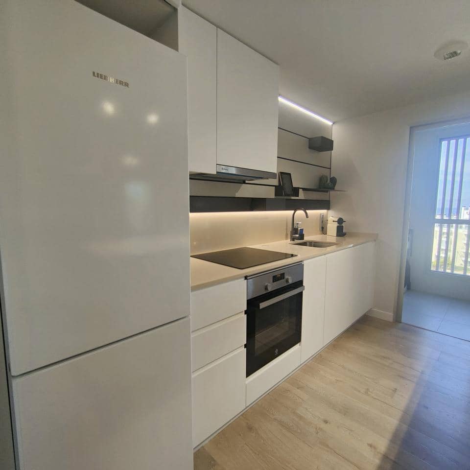 3 sypialnia Mieszkanie do wynajęcia w Las Palmas de Gran Canaria z basenem garażem - 2 000 € (Ref: 8550345)