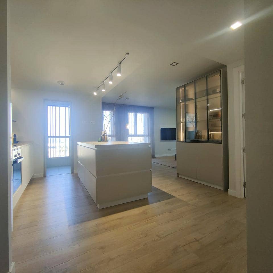 3 sypialnia Mieszkanie do wynajęcia w Las Palmas de Gran Canaria z basenem garażem - 2 000 € (Ref: 8550345)