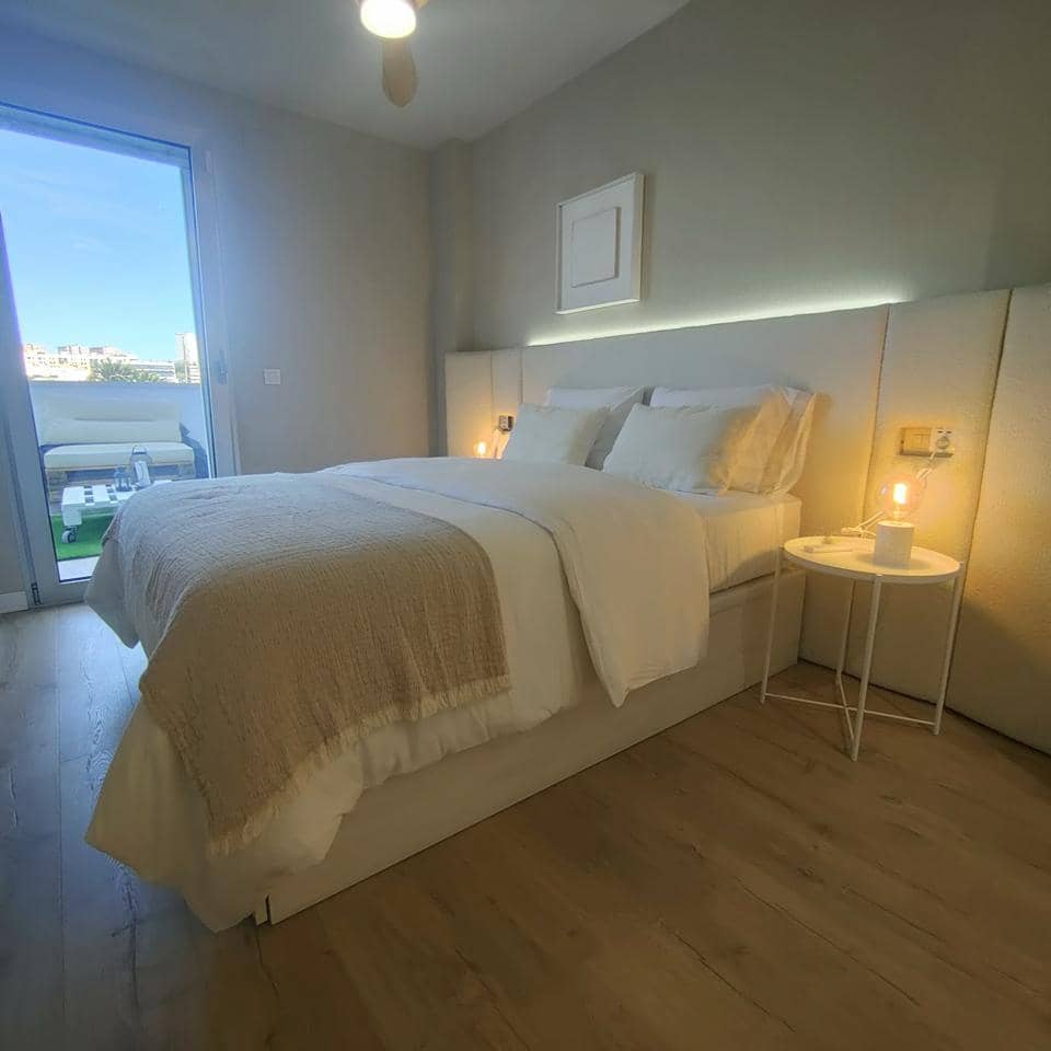 3 sypialnia Mieszkanie do wynajęcia w Las Palmas de Gran Canaria z basenem garażem - 2 000 € (Ref: 8550345)